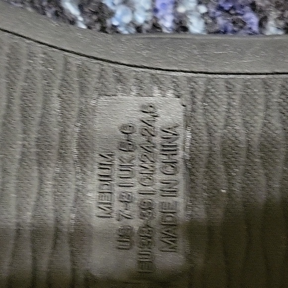 Adituo Womens Slippers - Picture 3 of 4